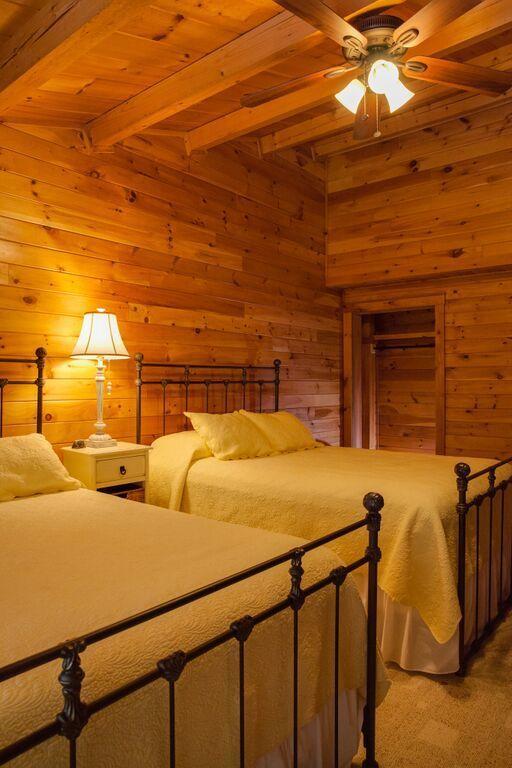 Lake Parlin Lodge & Cabins West Forks Номер фото