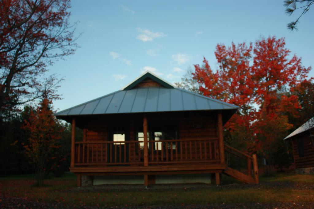 Lake Parlin Lodge & Cabins West Forks Номер фото