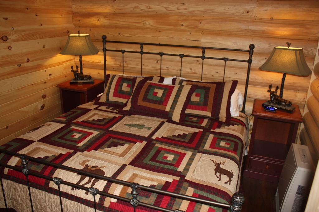 Lake Parlin Lodge & Cabins West Forks Номер фото