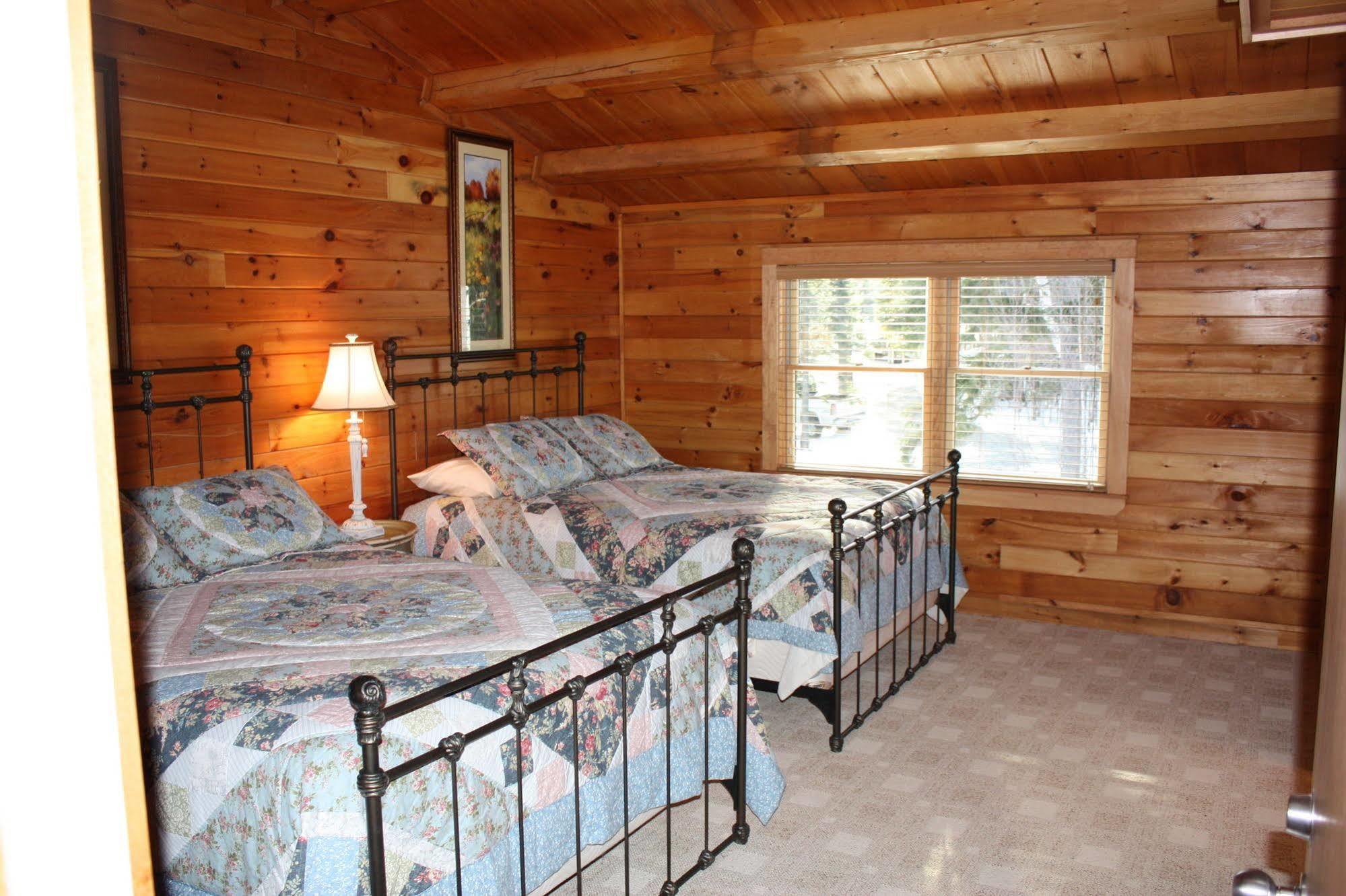 Lake Parlin Lodge & Cabins West Forks Екстер'єр фото