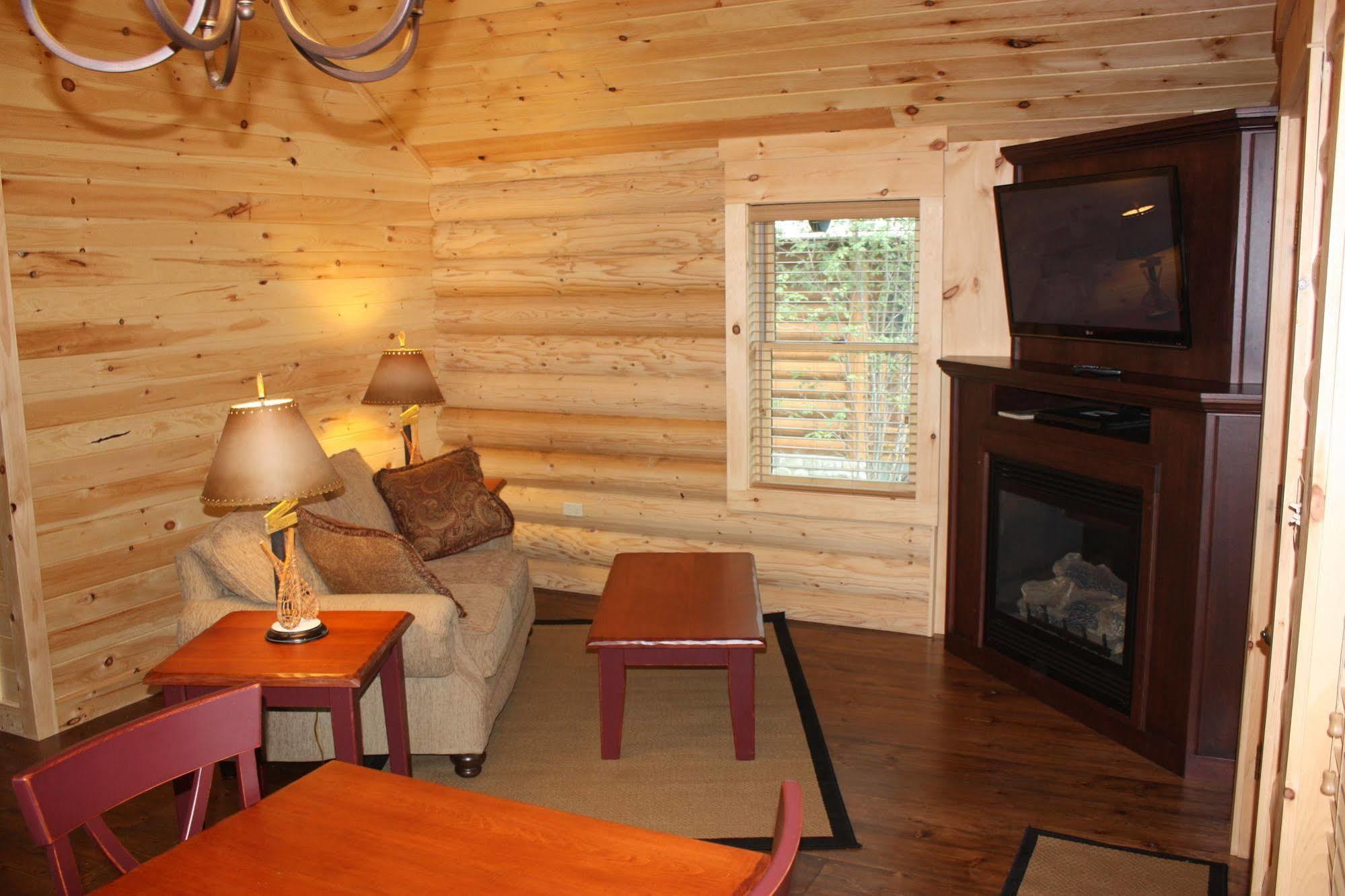 Lake Parlin Lodge & Cabins West Forks Екстер'єр фото