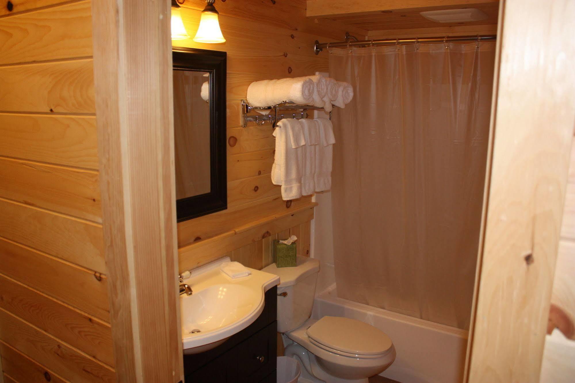 Lake Parlin Lodge & Cabins West Forks Екстер'єр фото