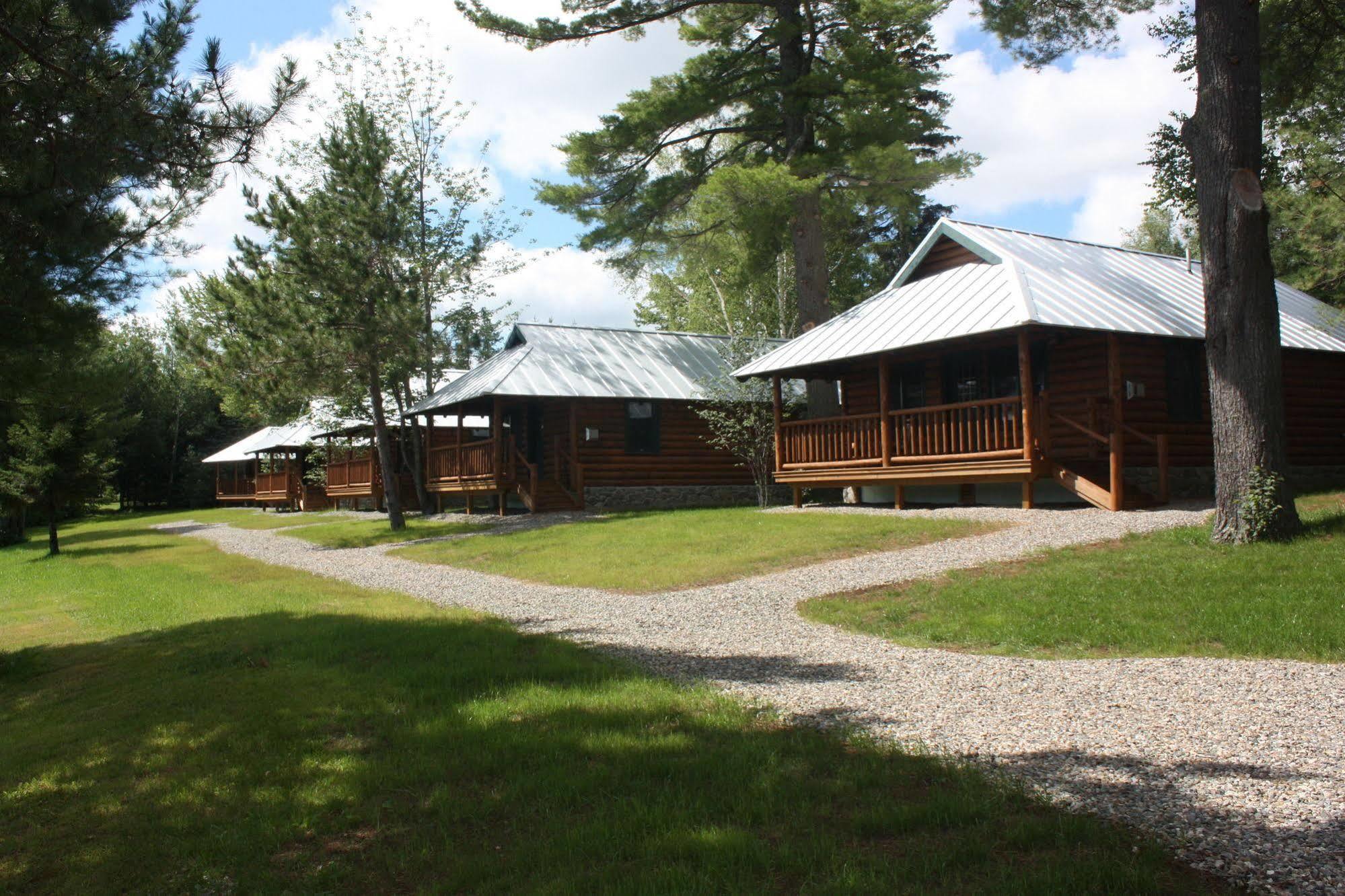 Lake Parlin Lodge & Cabins West Forks Екстер'єр фото