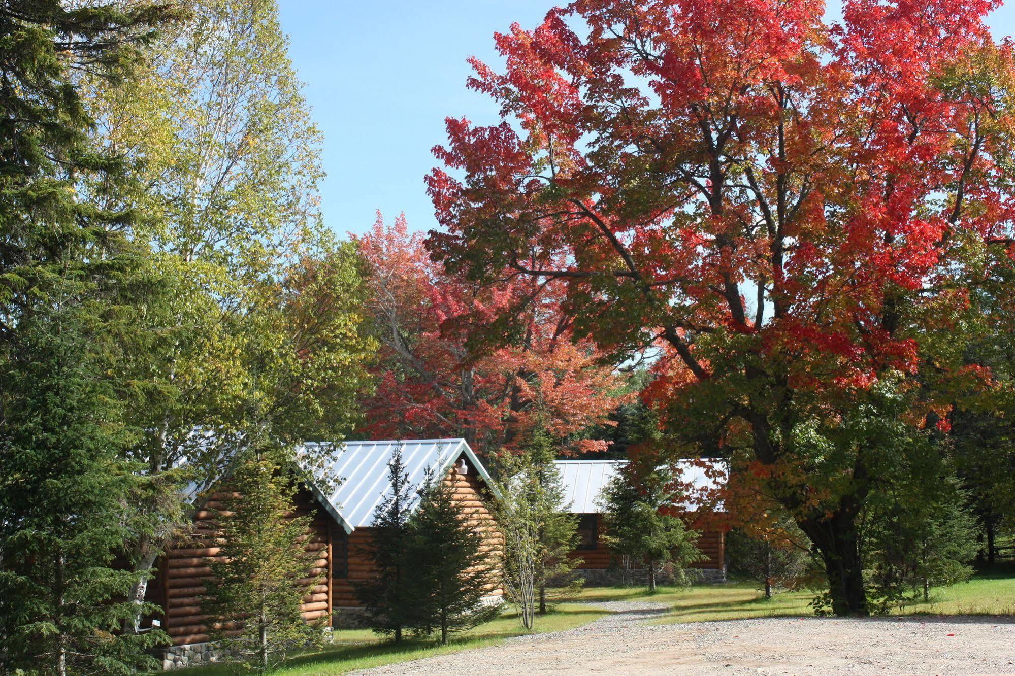 Lake Parlin Lodge & Cabins West Forks Екстер'єр фото